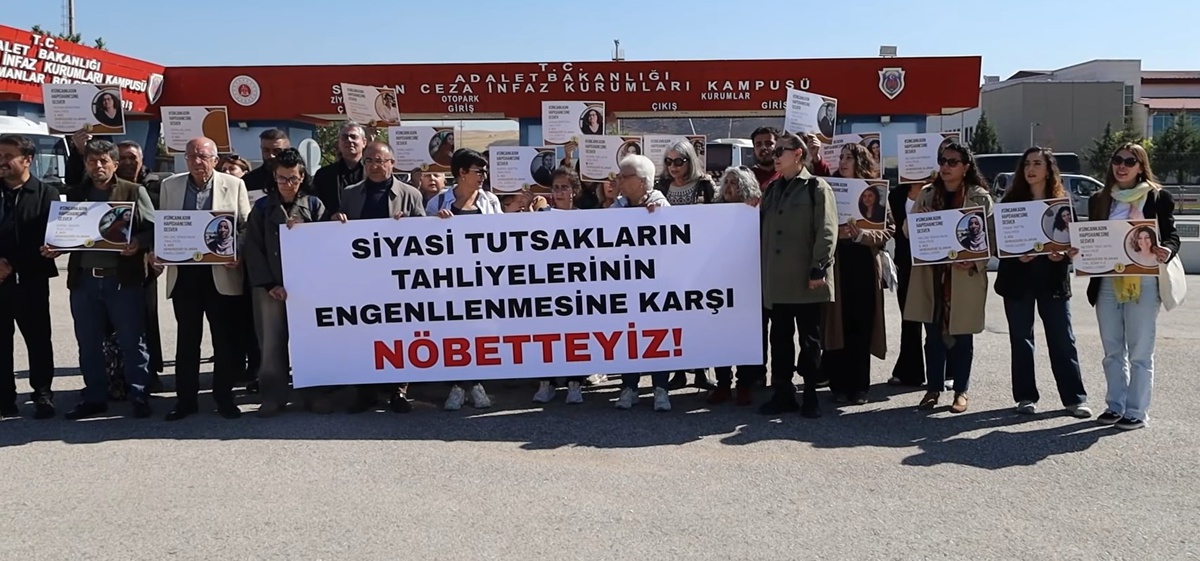 Sincan Cezaevi önünde en az 8 kadın tutsağın tahliyesinin engellenmesi protesto edildi