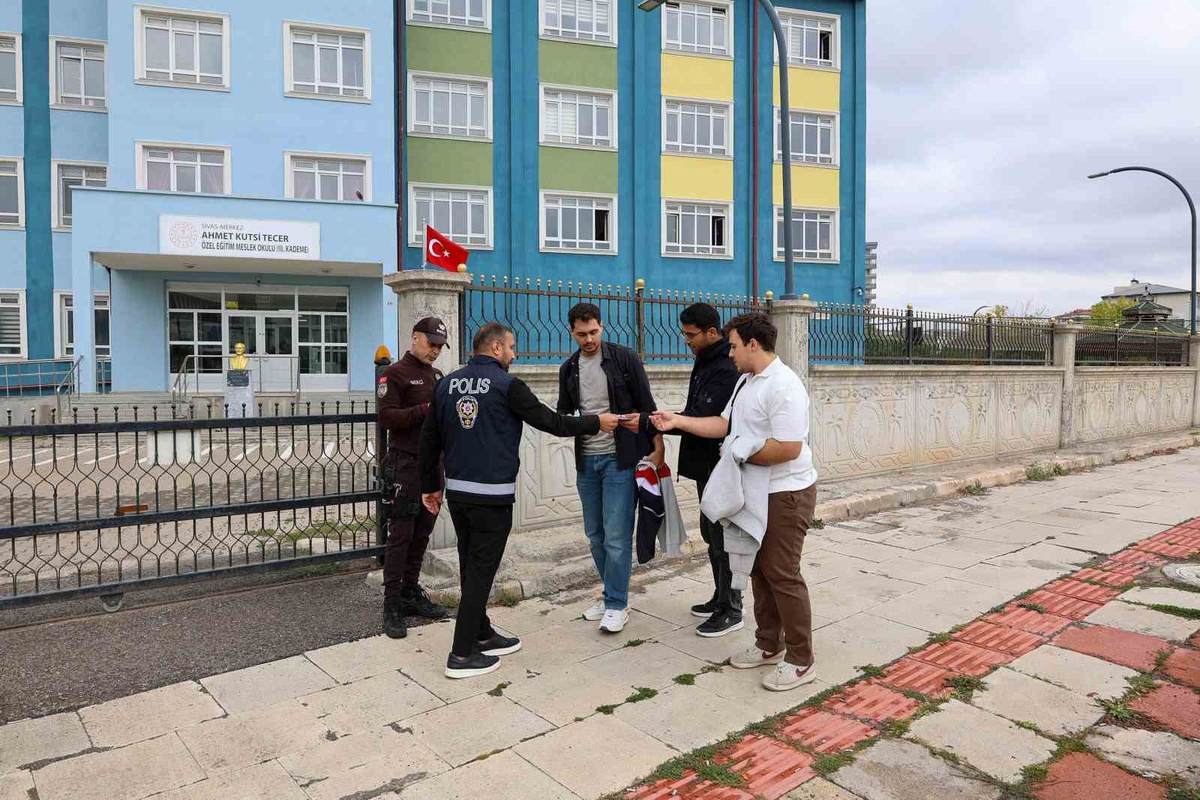 Sivas\'ta bin 262 okul servis aracı denetlendi, 341 bahçe görevlisi göreve başladı