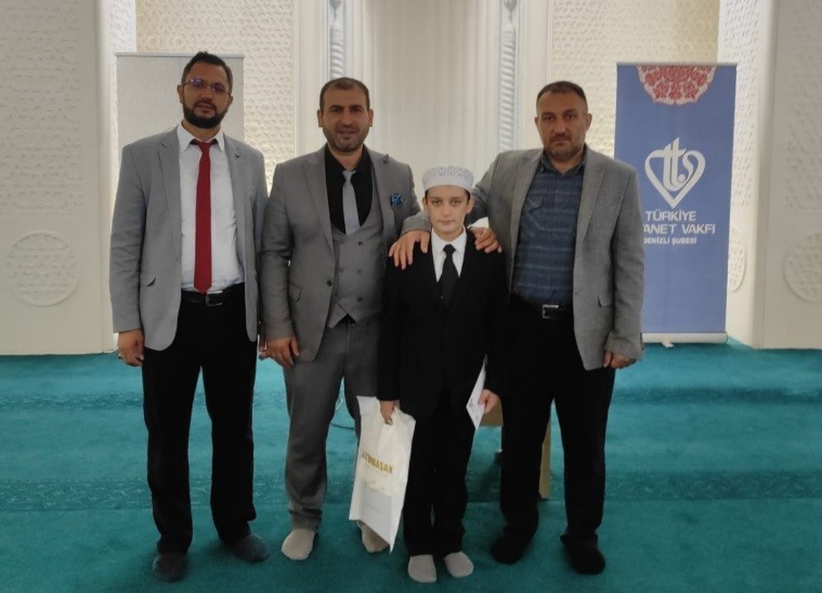 Tavşanlı Kavaklı Kur\'an Kursu öğrencisi Ölmez, Denizli\'de bölge üçüncüsü oldu