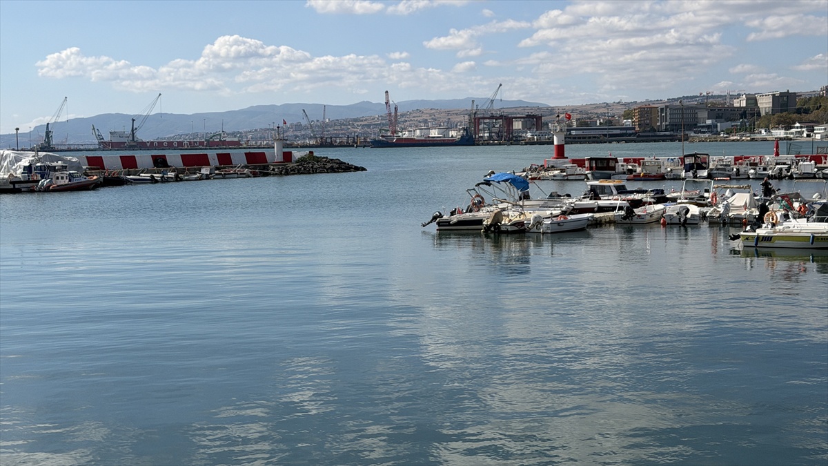 Tekirdağ\'da deniz ulaşımı normale döndü, 6 şilep ve tanker seyrine devam etti