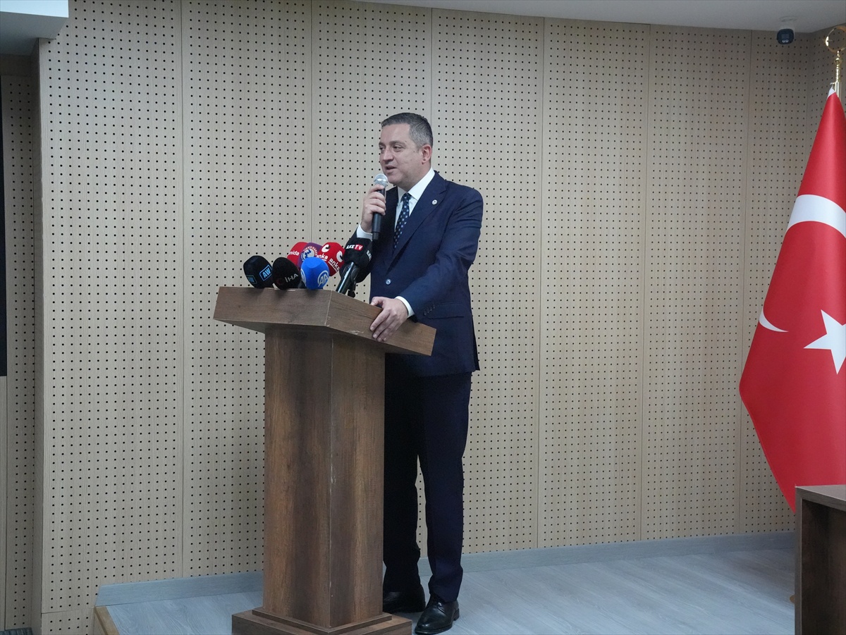 Türkiye Barolar Birliği Başkanı Sağkan, Diyarbakır\'da baro hizmet binasının açılışına katıldı