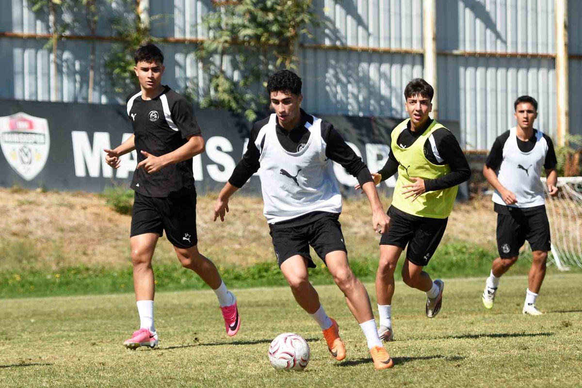 Manisa FK, 10 Ekim'de Kayserispor'a konuk olacağı maçın hazırlıklarını sürdürdü