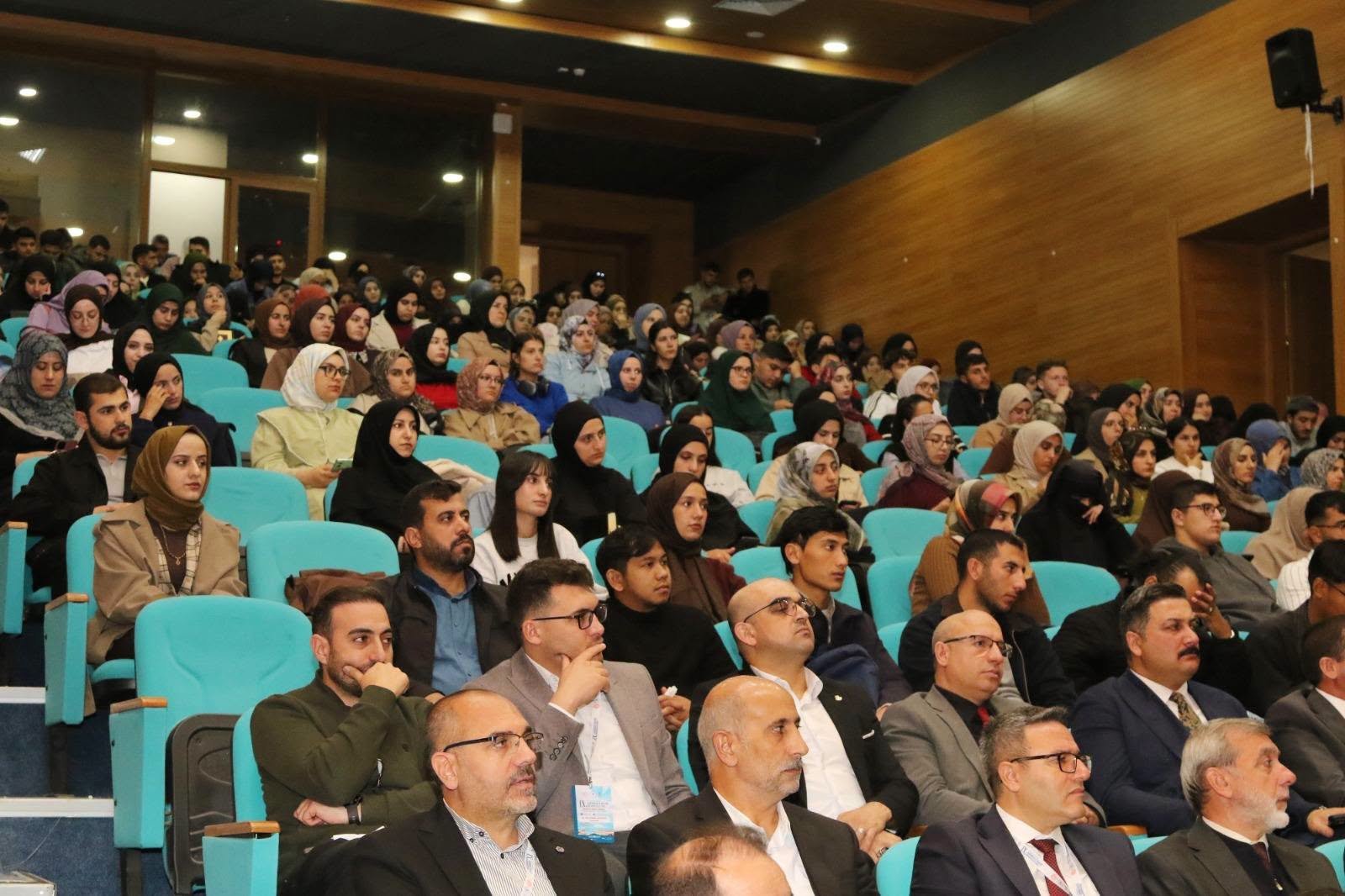 AİÇÜ’de IX. Uluslararası Ahmed-i Hânî Sempozyumu Başladı