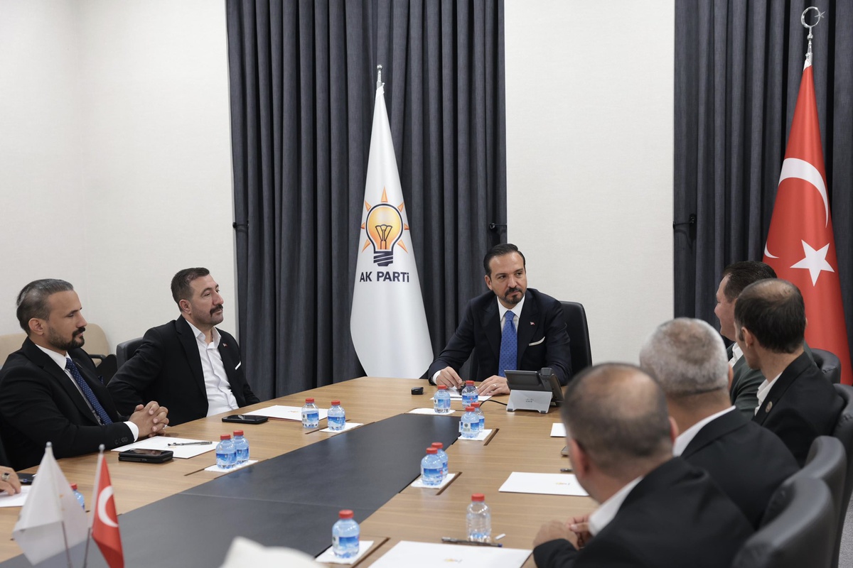 AK Partili Zorlu, Güvenlik Korucuları ve Şehit Gazi Aileleri Federasyonu ile görüştü