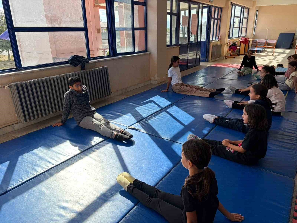 GSB Spor Okulları\'nda gençler Aydın\'ın 17 ilçesinde 32 branşta eğitim alıyor
