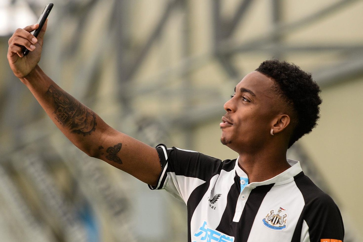 Beşiktaş\'a Joe Willock\'tan sevindirici haber