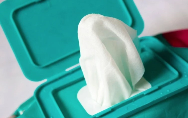 Birleşik Krallık'ta plastik içeren ıslak mendiller yasaklanıyor