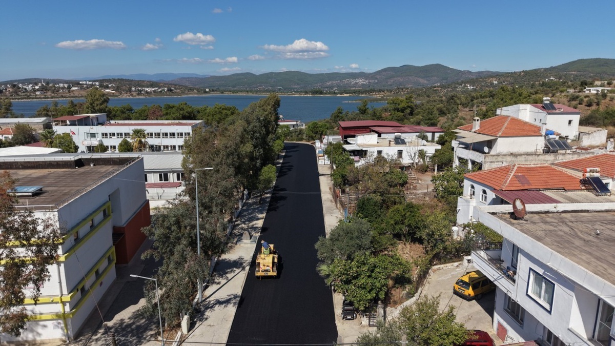 Bodrum Belediyesi, Mumcular, Gölbaşı ve Gümüşlük\'te asfalt çalışmalarını sürdürüyor