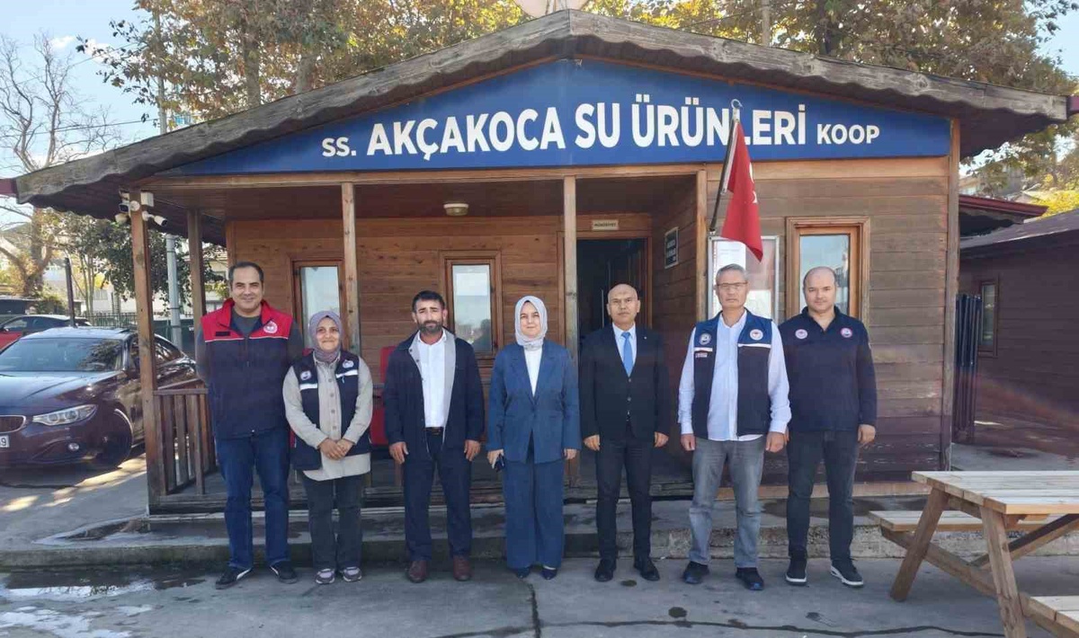 Düzce Tarım ve Orman Müdürü Uzun, Akçakoca\'da balıkçılarla buluştu