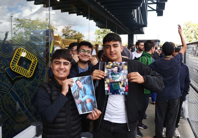 Ederson için Kadıköy'de izdiham! Kuyruğun sonu görünmedi