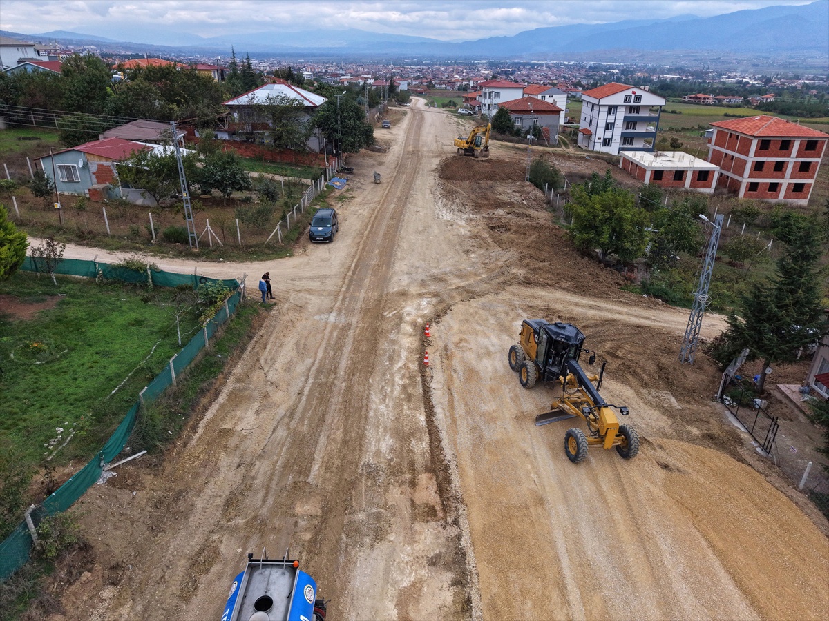 Erbaa Belediyesi TOKİ 2. etapta 1500 metre yağmur suyu hattı çalışmasını sürdürüyor