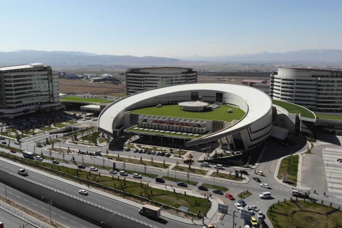 Erzurum Şehir Hastanesi\'nde akşam poliklinikleri ekimde 12 branşta hasta kabul edecek