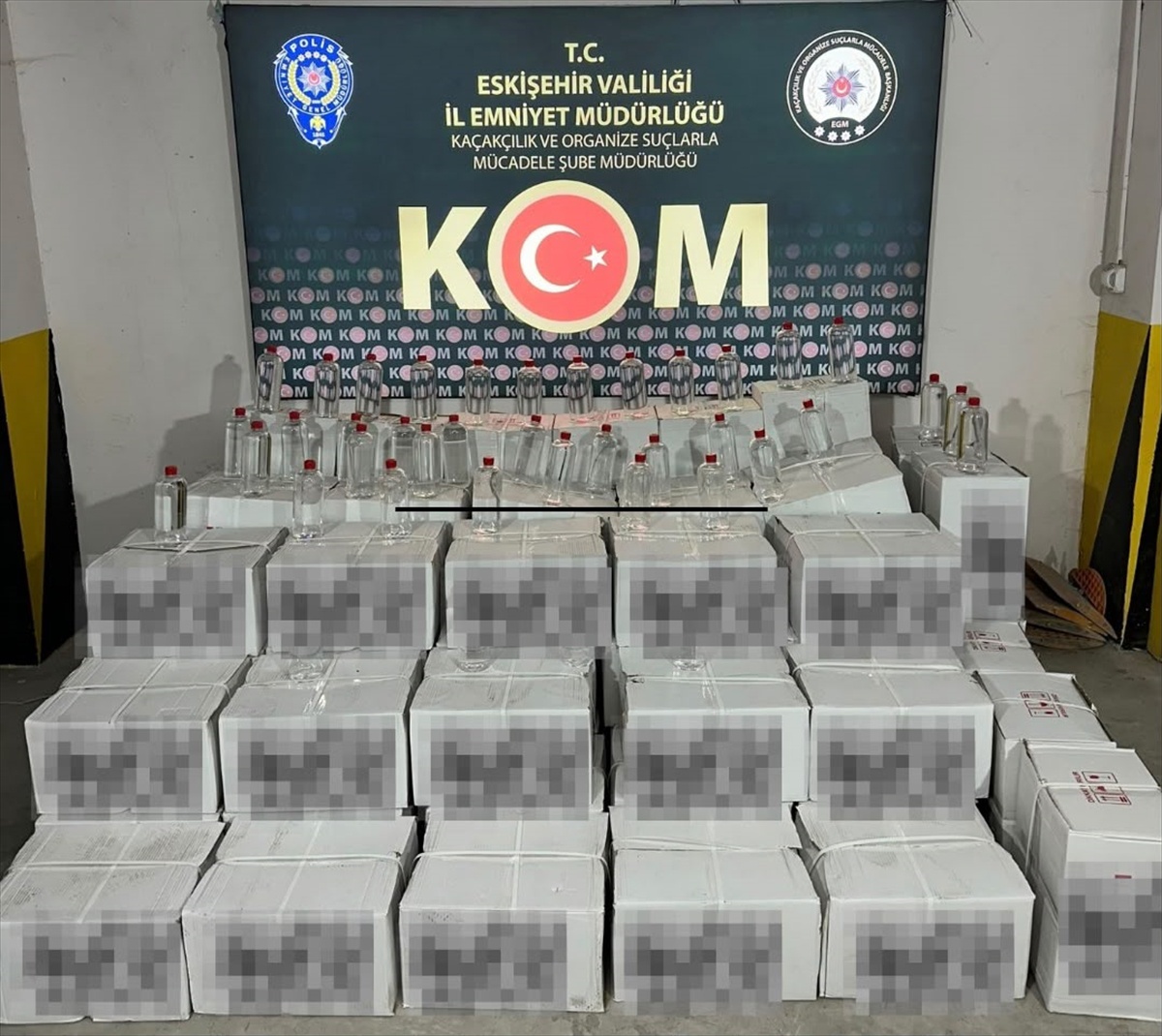 Eskişehir\'de kaçak alkol operasyonunda 1000 litre etil alkol ele geçirildi