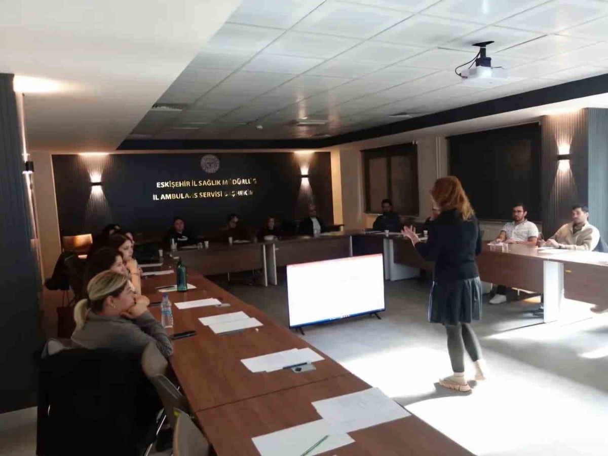 Eskişehir İl Ambulans Servisi\'nin obstetrik acil eğitimi 20 personelle tamamlandı