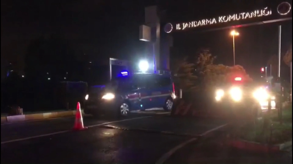 İstanbul İl Jandarma\'nın DEAŞ operasyonunda 4 kişi gözaltına alındı