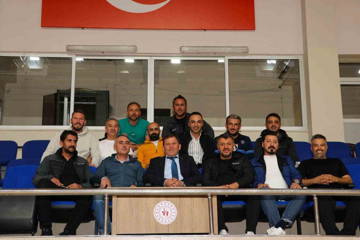 4. Kamu Spor Oyunları Kayseri\'de voleybol ve futsal müsabakalarıyla başladı