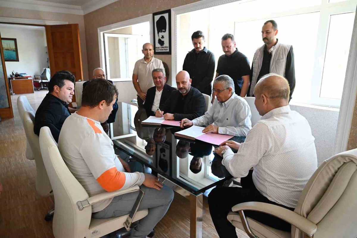 Kemer Belediyesi Personel Limited Şirketi ile DİSK Genel İş yüzde 15 zamda anlaştı