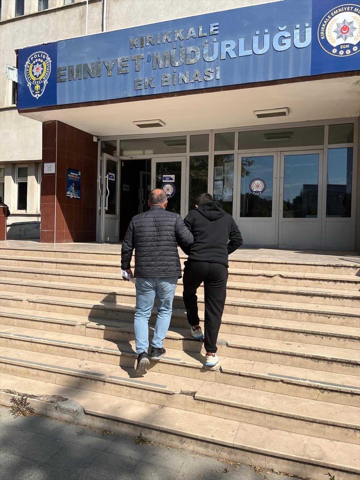Kırıkkale\'de ruhsatsız silah suçundan 2 yıl kesinleşmiş hapsi olan firari yakalandı