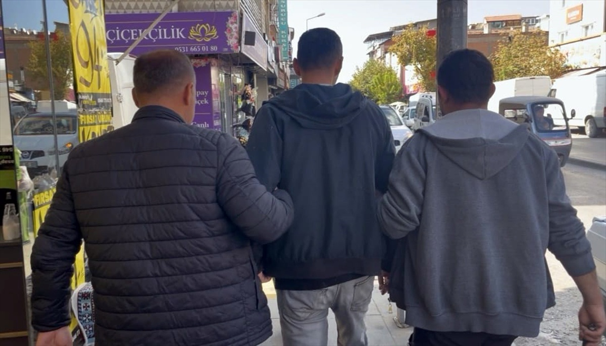 Kırıkkale\'de hırsızlık suçundan 37 yıl 3 ay 20 gün ceza alan firari hükümlü yakalandı