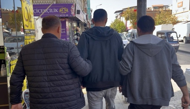 Kırıkkale'de hırsızlık suçundan 37 yıl 3 ay 20 gün ceza alan firari hükümlü yakalandı