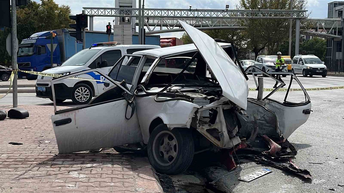 Konya\'da polis bölgesinde eylülde 1861 kazada 3 kişi öldü, 1356 kişi yaralandı