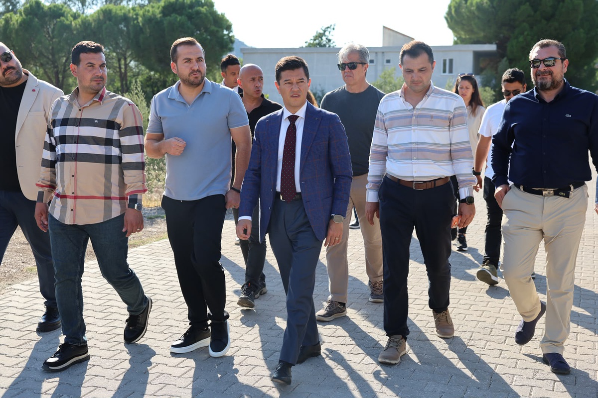 Marmaris Belediye Başkanı Ünlü, Hisarönü\'nde vatandaşların imar taleplerini dinledi