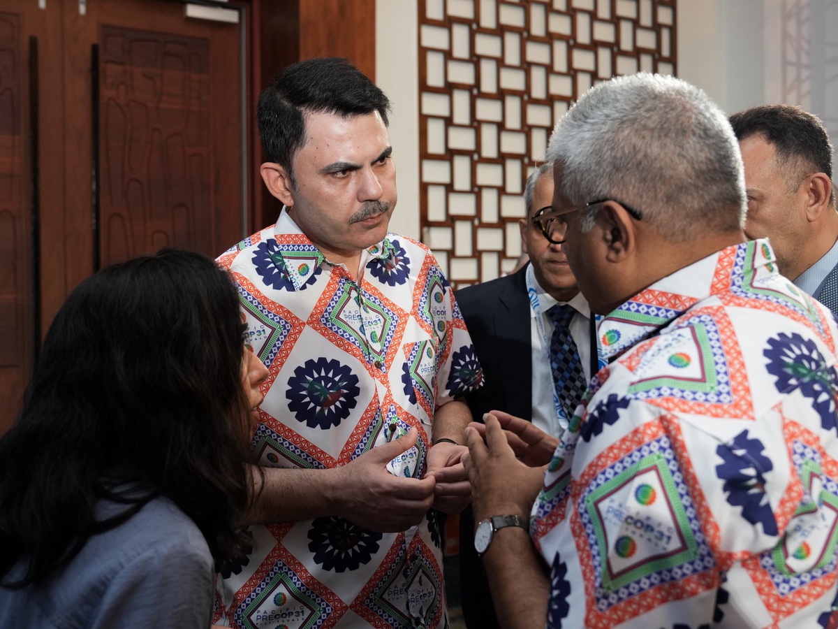 Bakan Kurum, Fiji\'de Pre-COP\'ta mevkidaşı Yadav ile COP31 gündemini görüştü