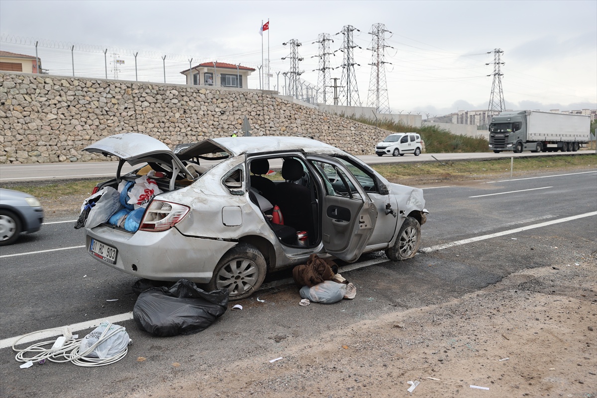 Nevşehir-Aksaray kara yolunda devrilen iki otomobilde 7 kişi yaralandı