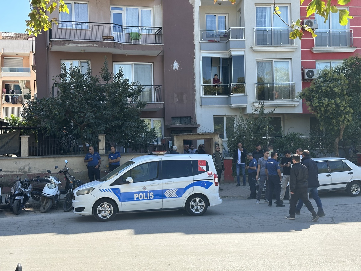 Ödemiş\'te bıçağın kayması sonucu öldüğü öne sürülen Sadettin Özkan\'ın eşi tutuklandı