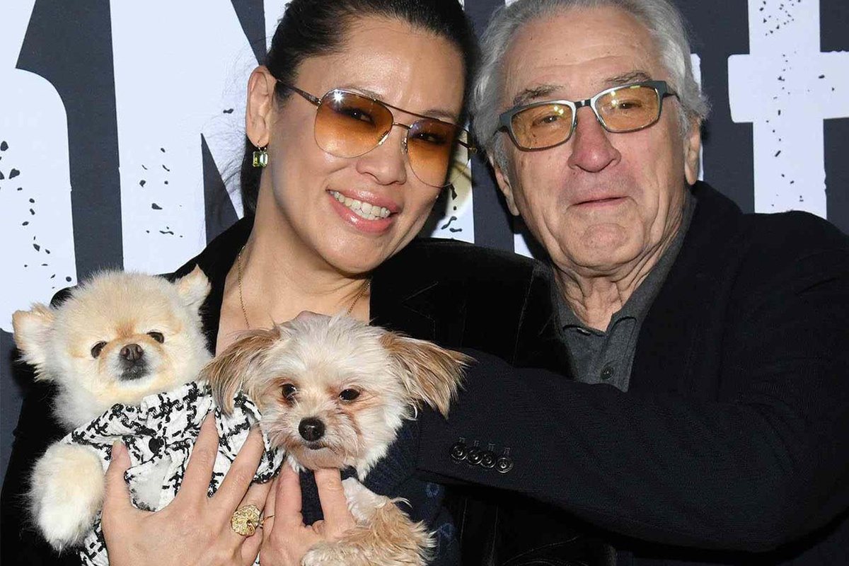 Robert De Niro\'nun evinde tam 18 köpekle yaşadığı ortaya çıktı
