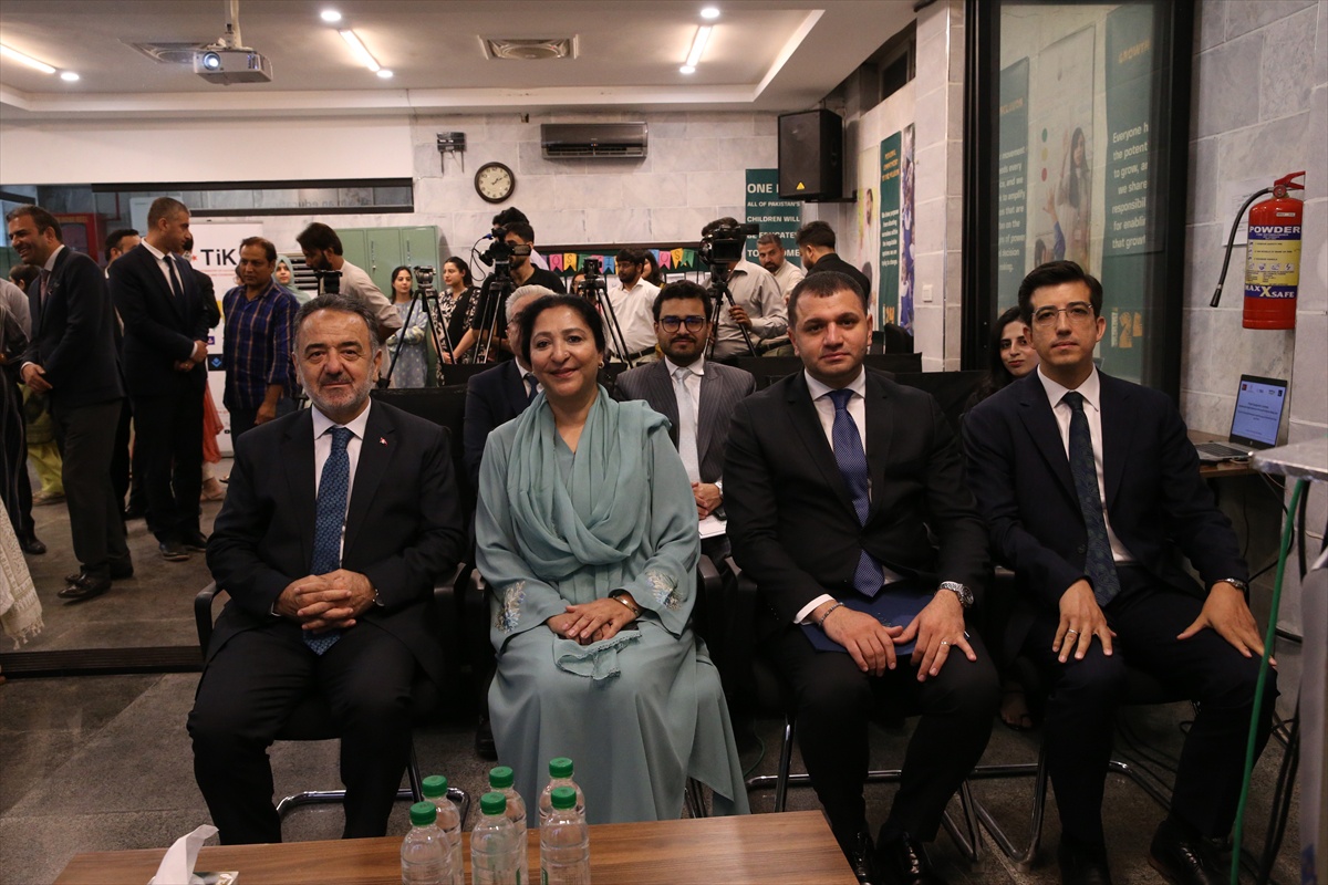 İslamabad\'da TİKA destekli eğitim merkezi ve Pakistan\'ın ilk balmumu levha tesisi açıldı