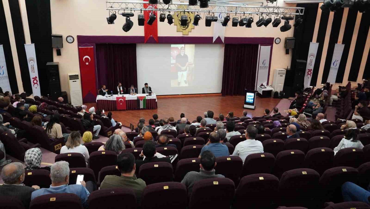 Aksa Tufanı\'nın yıl dönümünde 9 ilde eş zamanlı Gazze paneli MCBÜ\'de yapıldı