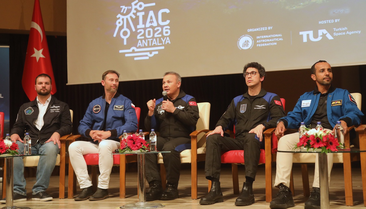 Uluslararası Uzay Kongresi\'nde 11 astronot Akdeniz Üniversitesi\'nde buluştu