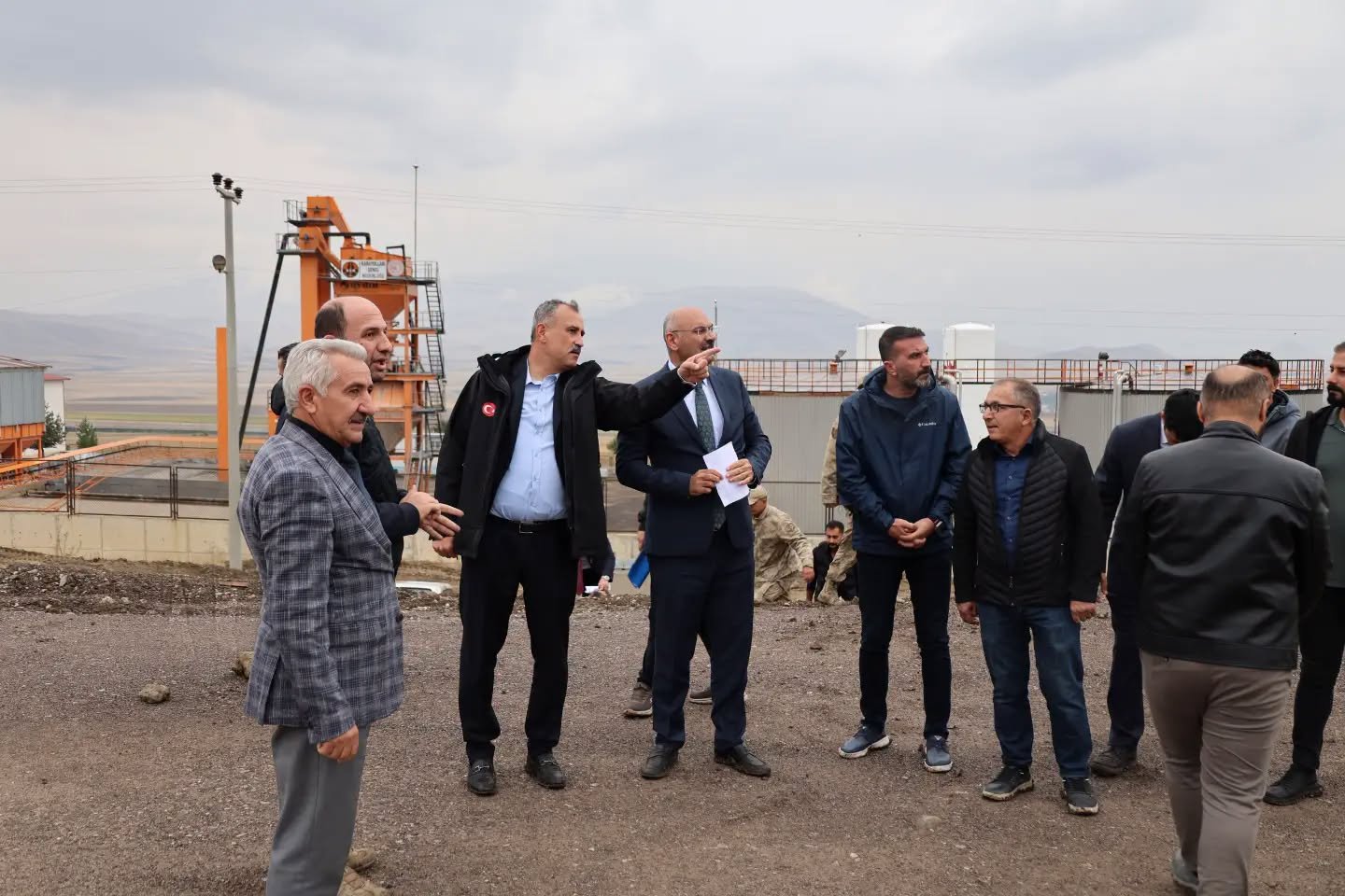 Ağrı Valisi Bozkurt, 9 Ekim açılışı öncesi OSB'deki hazırlıkları yerinde inceledi