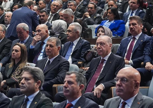 AK Parti'de tarihi gün! Cumhurbaşkanı Erdoğan'ın sözleri tezahüratla kesildi: İzmir bugün bir başka