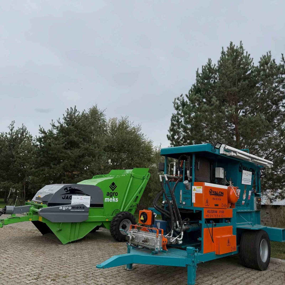 Akyaka\'ya 4 tarım makinesi kazandırıldı, çiftçilerin iş yükü azaltılacak