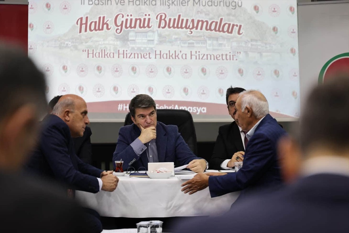 Amasya Valisi Önder Bakan, otelde düzenlenen halk gününde vatandaşları dinledi