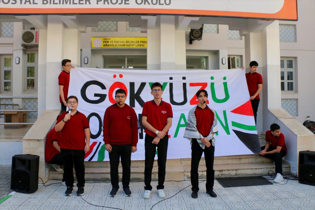 Amasya ve Tokat\'ta öğrenciler, Gazze\'de 3 yılını dolduran soykırımı protesto etti
