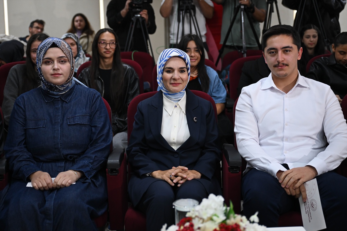 Bakan Göktaş, devlet korumasındaki gençlerin kamu kurumlarına yerleştirilmesi töreninde konuştu: