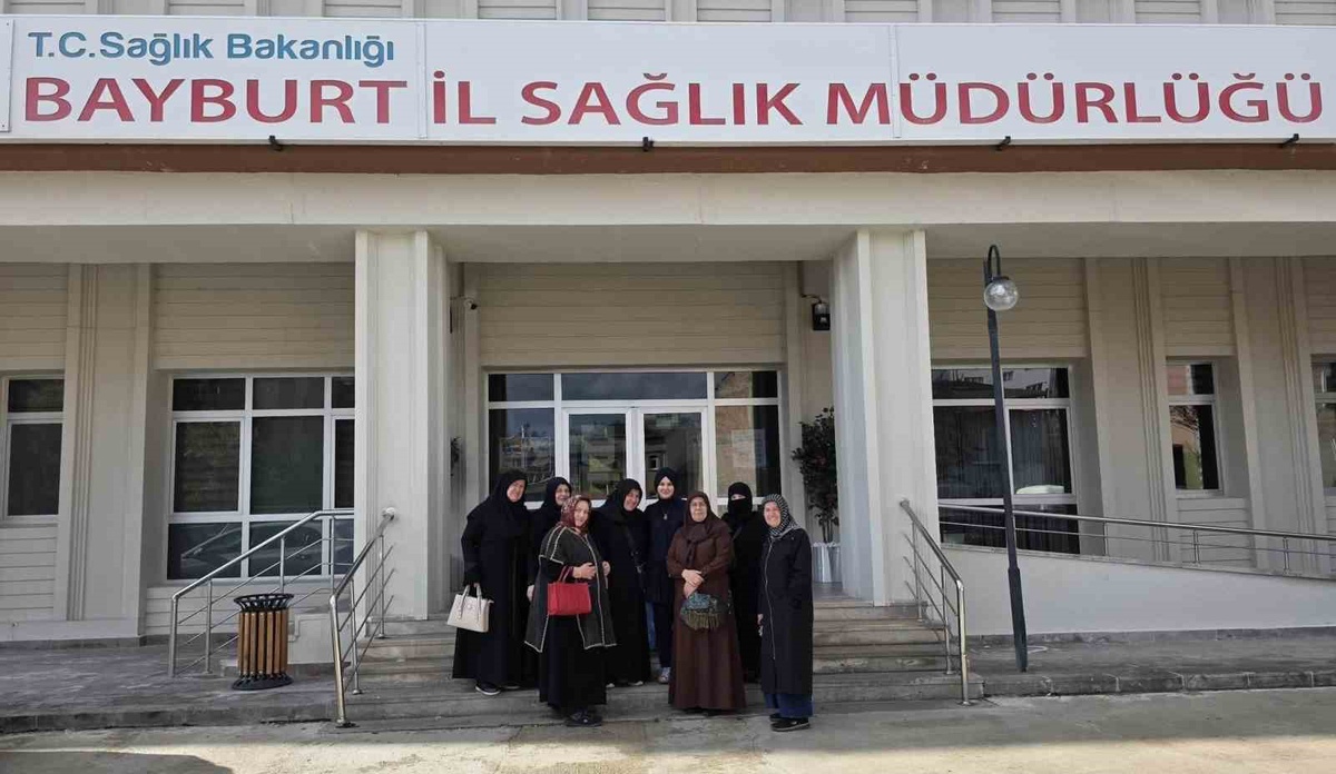 Bayburt Sancaktepe\'de saha çalışmasıyla vatandaşlara ücretsiz kanser taraması yapıldı