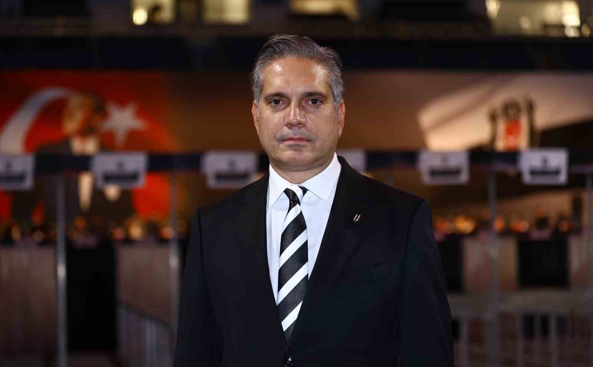 Orhan Özalp\'a göre Beşiktaş\'ın borcu 190 milyon dolardan 53 milyon dolara düştü