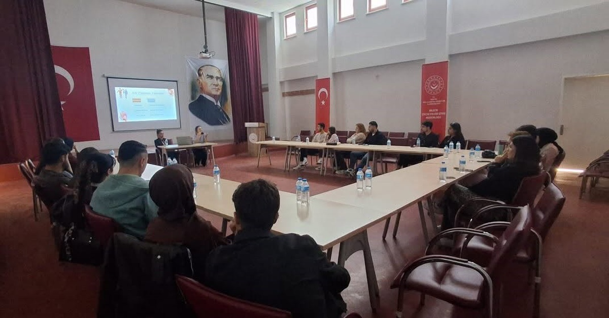 Bilecik\'te evlilik kredisinden yararlanacak çiftlere evlilik öncesi eğitim düzenlendi
