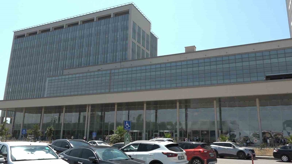 Mustafa Bozbey\'in tutukluluğu sürecek! Bursa imar davasında 6 kişiye tahliye