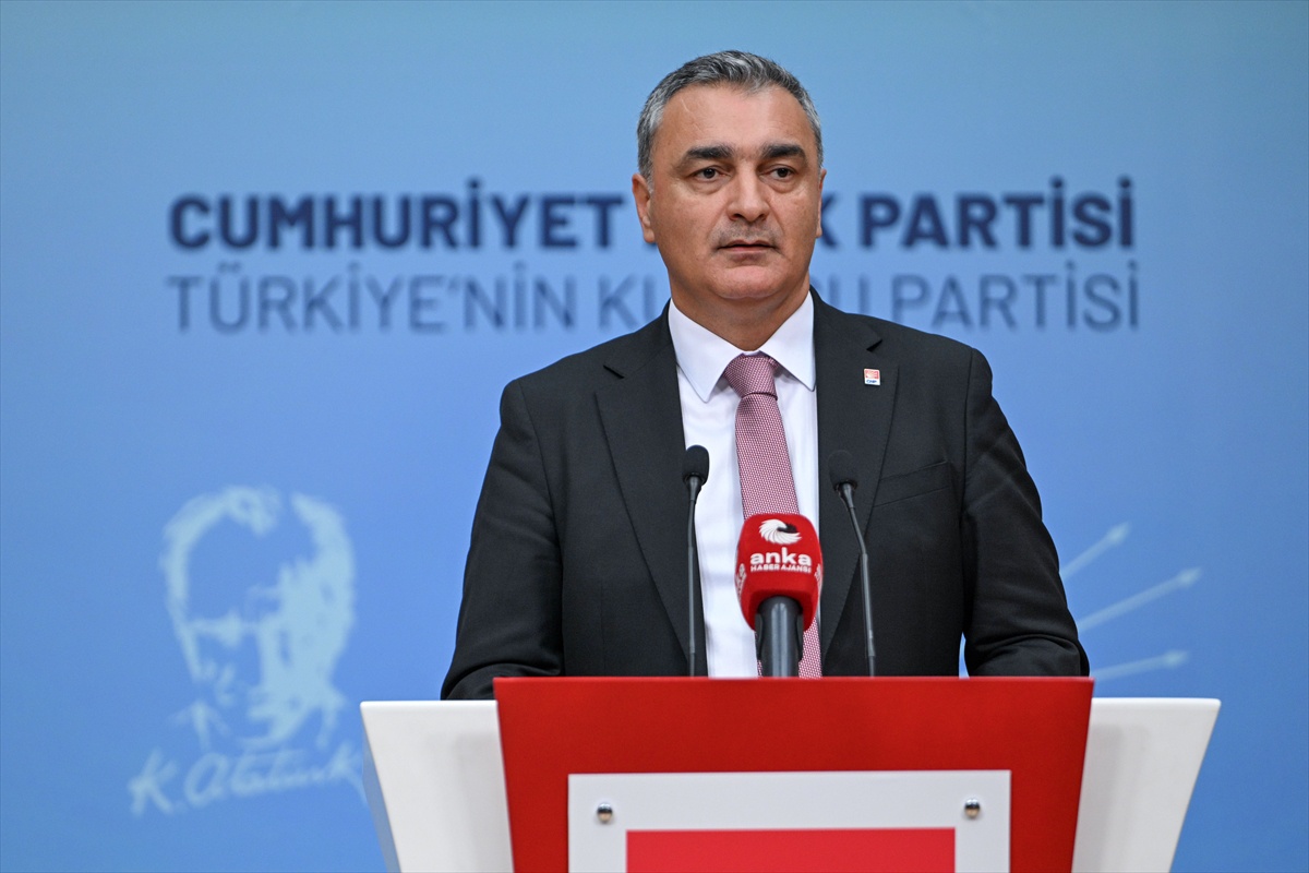 CHP Sözcüsü Müslim Sarı, Tugay\'ın AK Parti\'ye geçişinin savunulamaz olduğunu söyledi