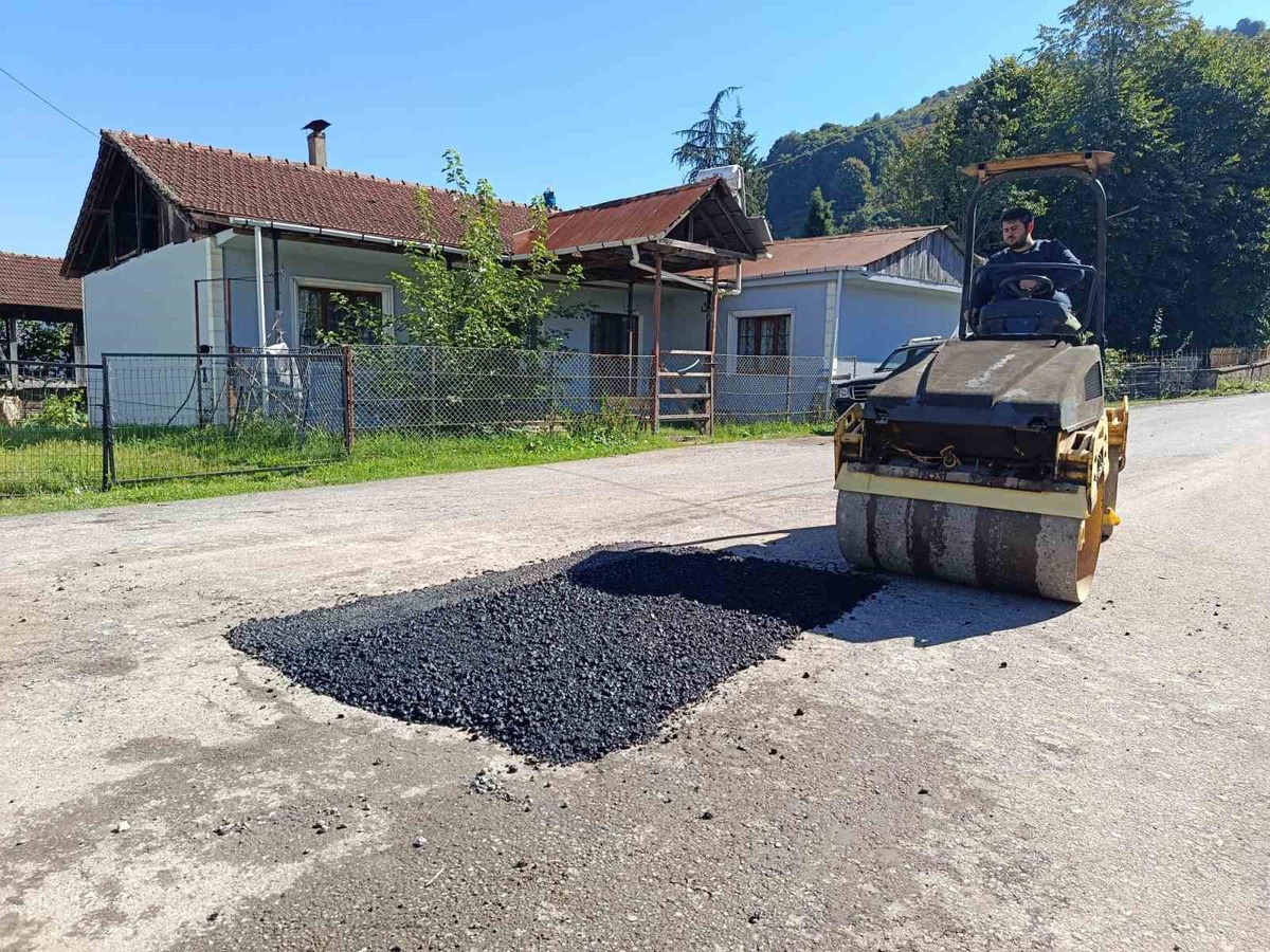 Düzce Gölyaka\'da İl Özel İdaresi iki köy yolunda asfalt yama çalışmasını bitirdi