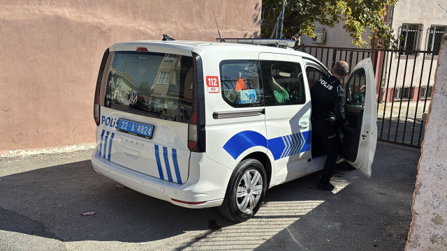 Edirne'de ortaokulda silah alarmı! Öğrencinin çantasından kuru sıkı tabanca çıktı