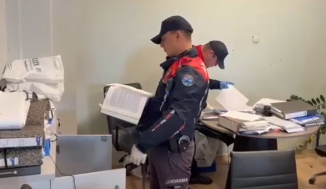 Evrakları yakarken suçüstü! Belediyeyi sarsan operasyon böyle başladı