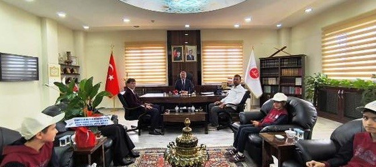 Faik Güngör Ortaokulu, Din Görevlileri Haftası\'nda Erzurum\'da ziyaretlerde bulundu