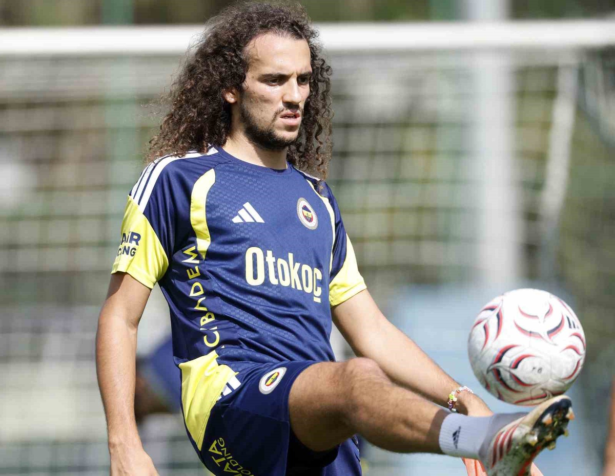 Fenerbahçe, Rizespor deplasmanı hazırlıklarını Can Bartu Tesisleri\'nde sürdürdü