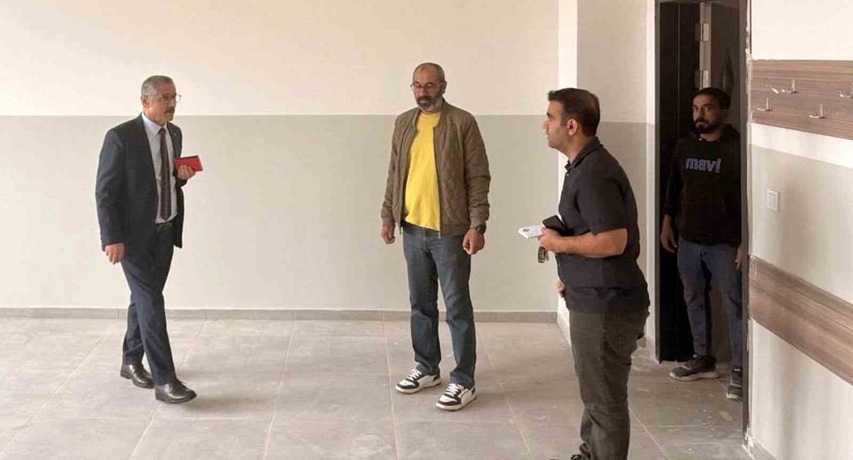 Gaziantep Araban\'da TOKİ\'nin 32 derslikli okul inşaatında sona gelindi